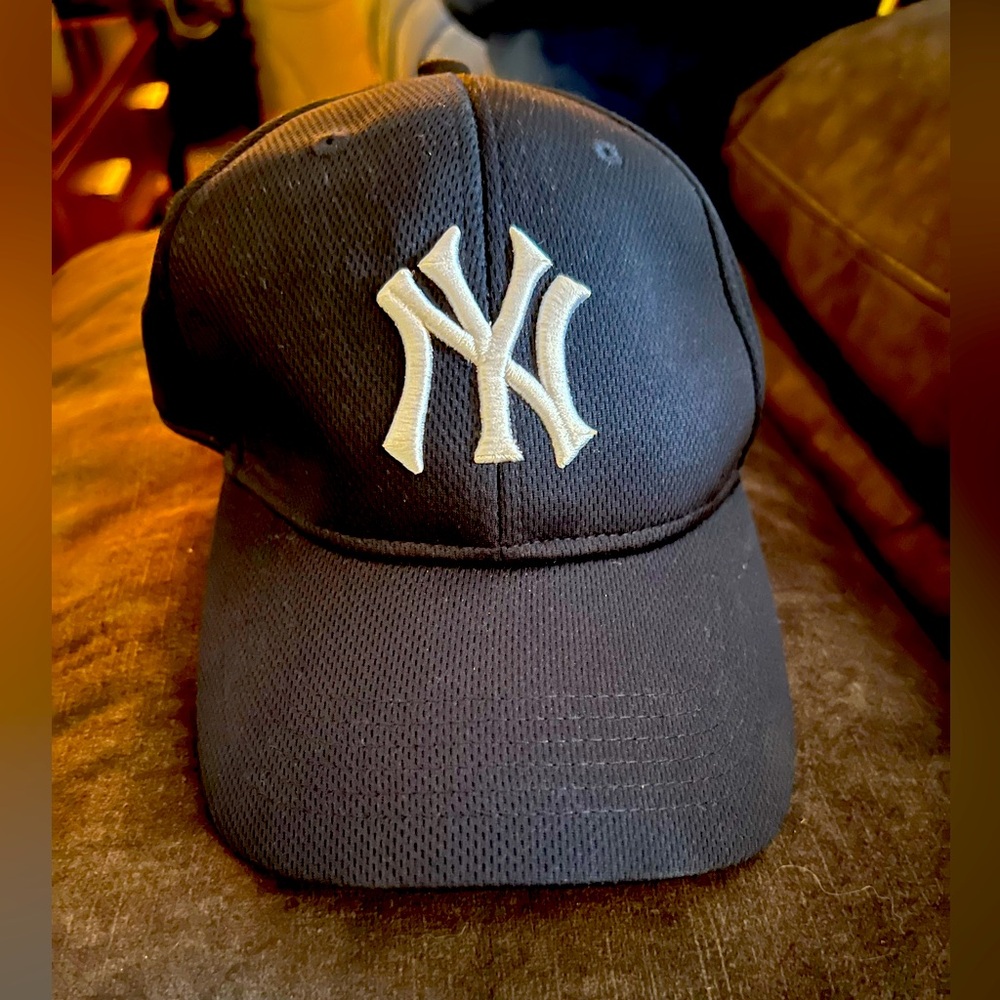 MLB Replica Adult New York Yankees Home Cap